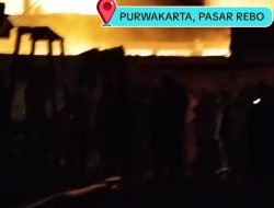 Kebakaran Hebat Landa Pasar Rebo Purwakarta, Kobaran Api Terekam Saat Live TikTok